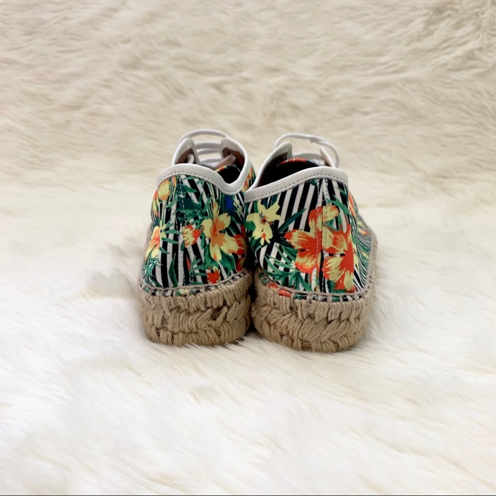 ASOS Tropical Espadrilles - Picture 5 of 9
